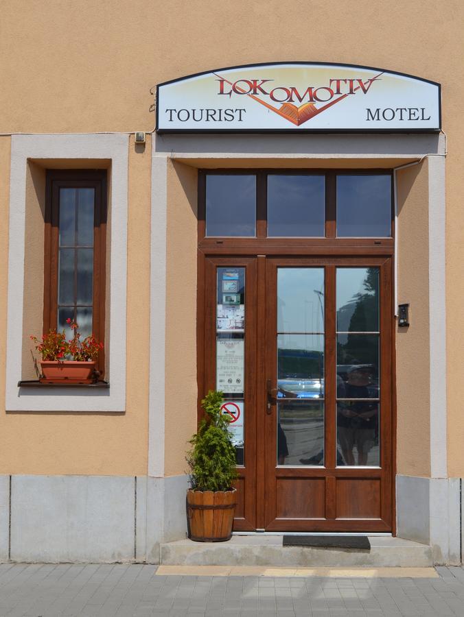 Lokomotiv Motel Erlau Exterior foto